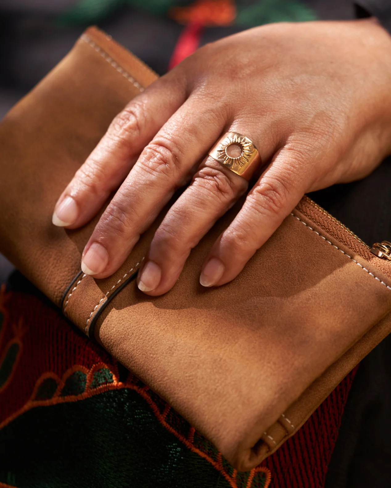 NISAA AL ARD QATIBA — frame 10
